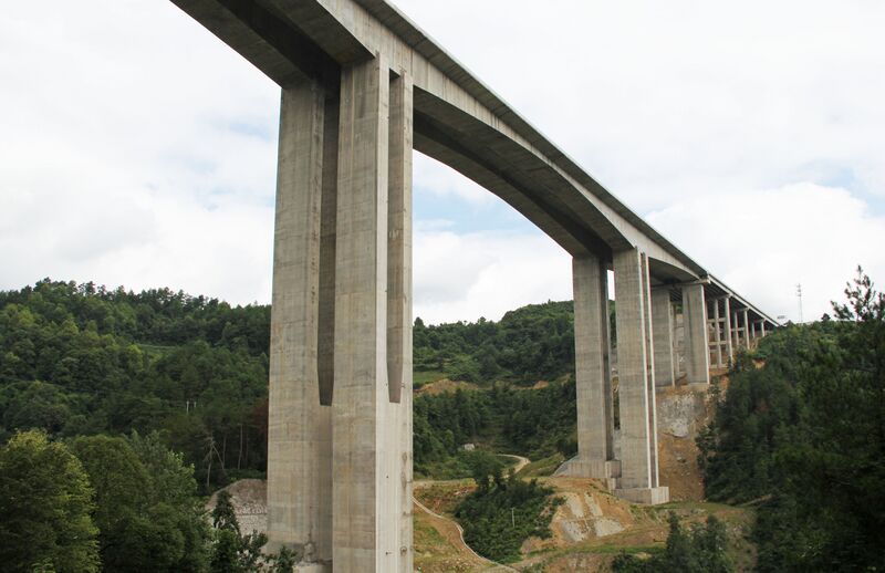 File:ShihuazhaiBeams.JPG