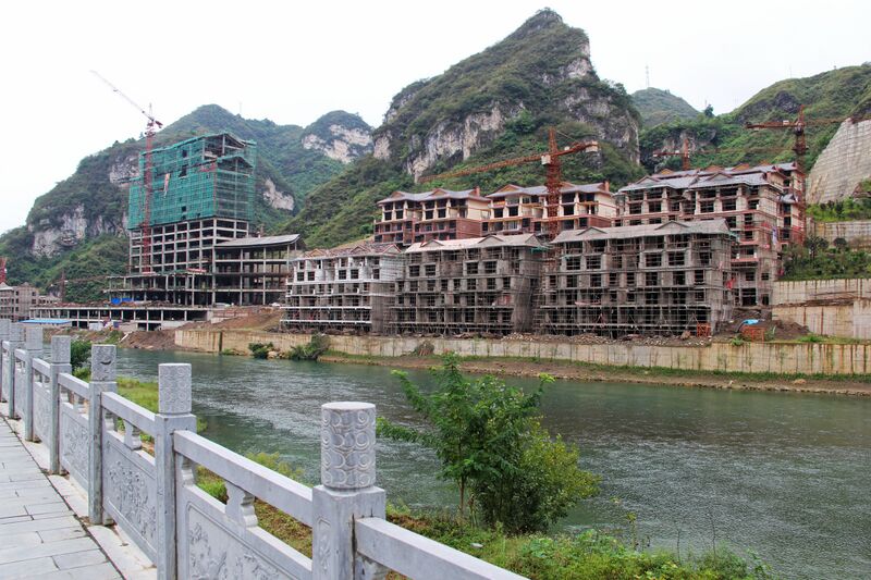 File:WuyanghePierHousing.jpg