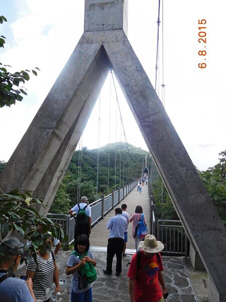 File:154TianmenFootbridgeByJohnHart.jpg