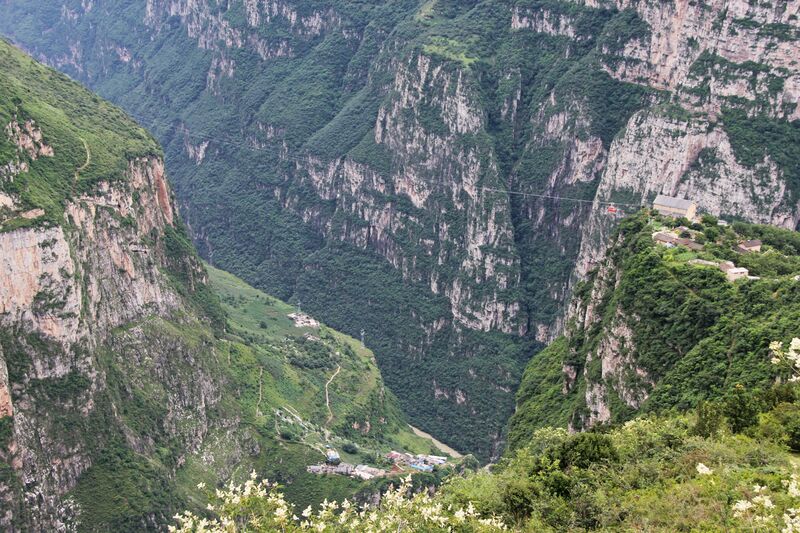 File:292GulucunTramway copy.JPG