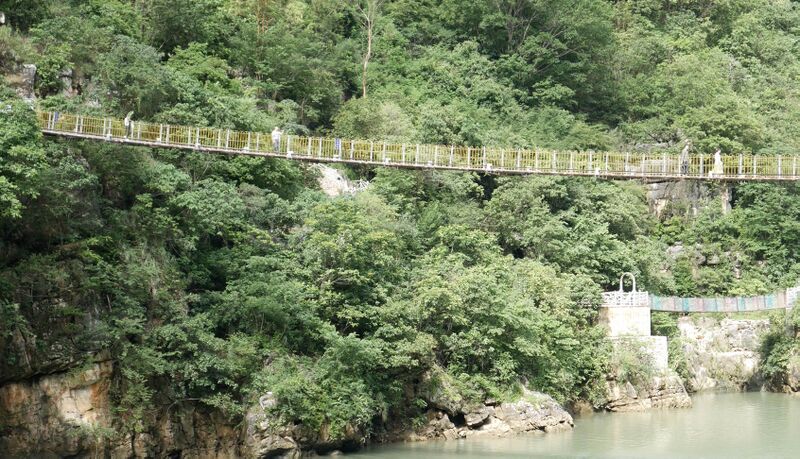 File:HuajiangChainNewSideTreesLonglens.jpg