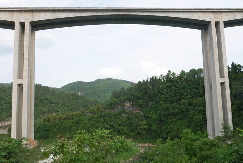 File:LiangxiheMainSpanBeam.JPG