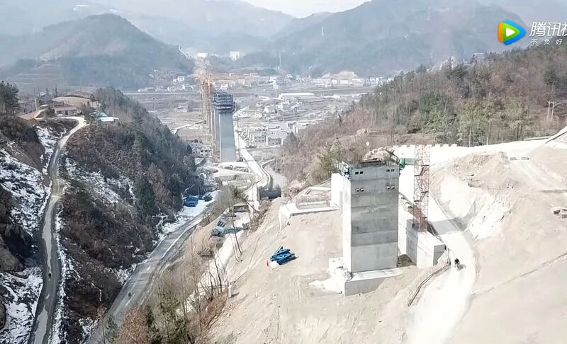 File:TianchiRailwayDrone15.jpg