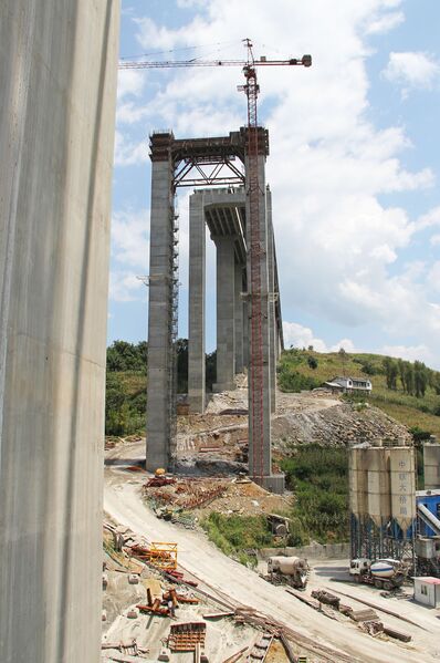 File:WuzuoheEastPiers.jpg