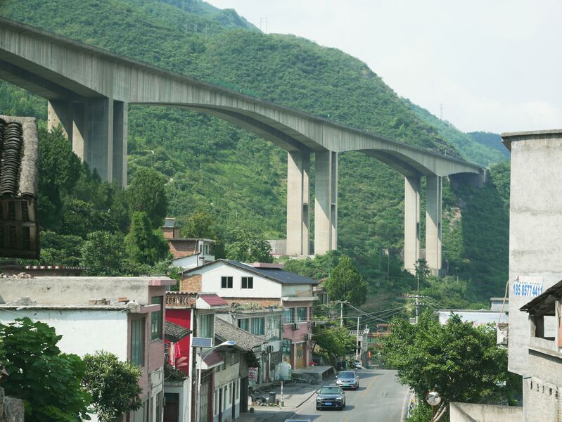 File:XinqiaoLonglens44.JPG