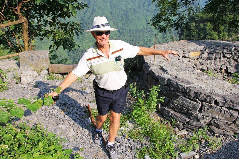 File:127AizhaiFilmerTightropeWalk.jpg
