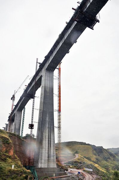 File:72mtrPiers92mtrsHigh.jpg
