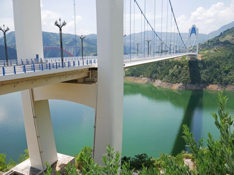 File:GuihuaBridgeDaningheWater.JPG
