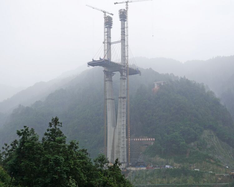 File:NanmengxiNorthTowerFog.JPG