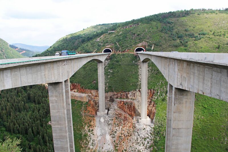 File:XiyoudongViaducts.jpg
