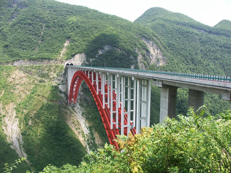 File:ZhijingheBridgeLookingEast.jpg