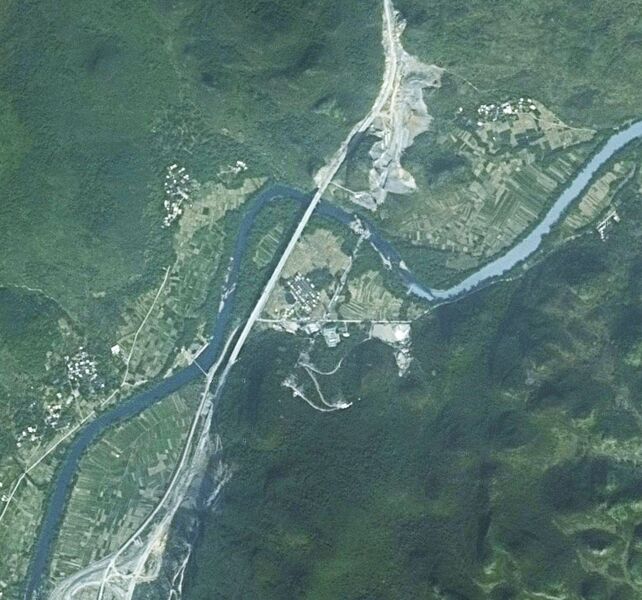 File:DubuBridge1Satellite.jpg