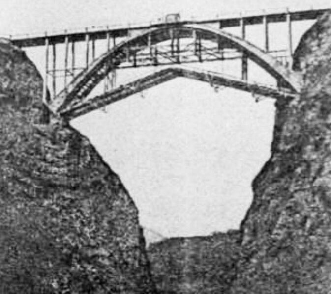 File:VittoriaConstructionGorge.jpg