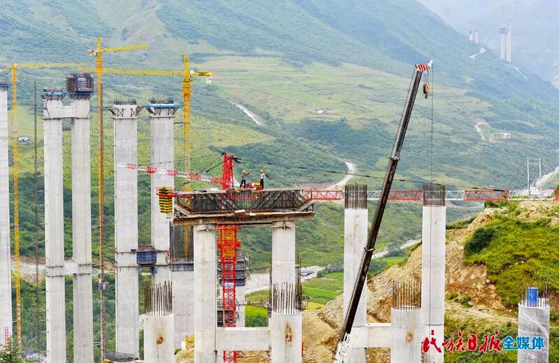 File:Wolonggou 2Longlens.jpeg
