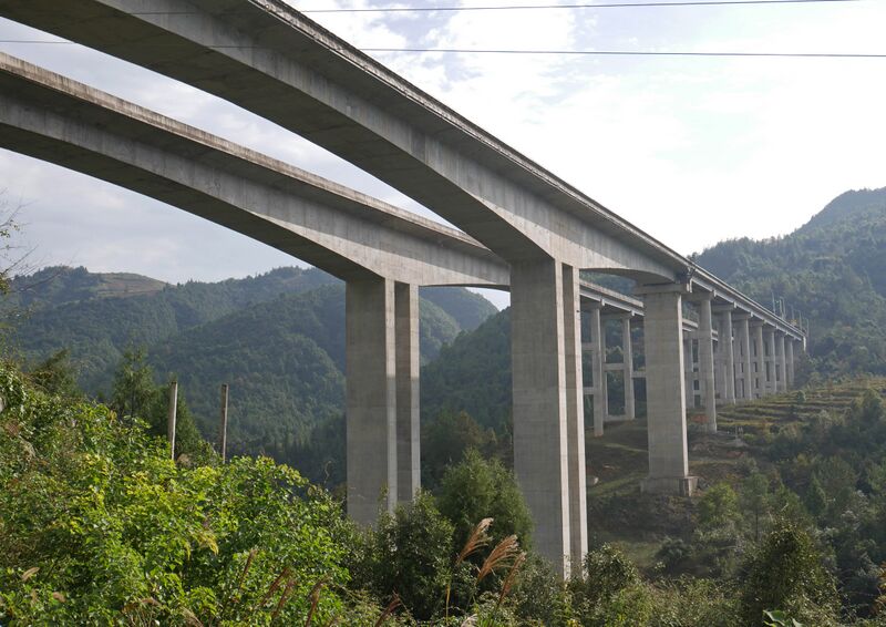 File:YangleBeamPiers.JPG