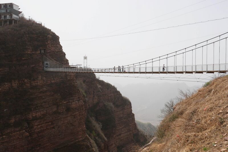 File:WudangshanFootbridgePeopleDeck.JPG
