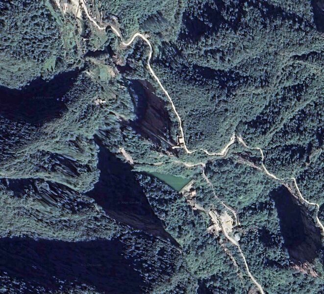 File:Baligou ScenicElevatorCliffSideSatellite.jpg