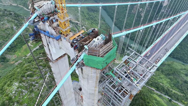 File:HuajiangTowerTopDroneCables.jpg