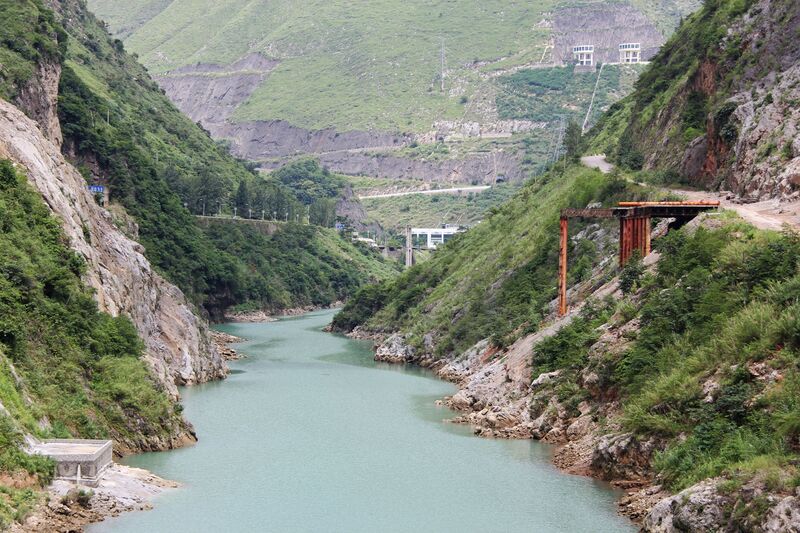 File:BeipanjiangQinglongWaterBelow2015.jpg