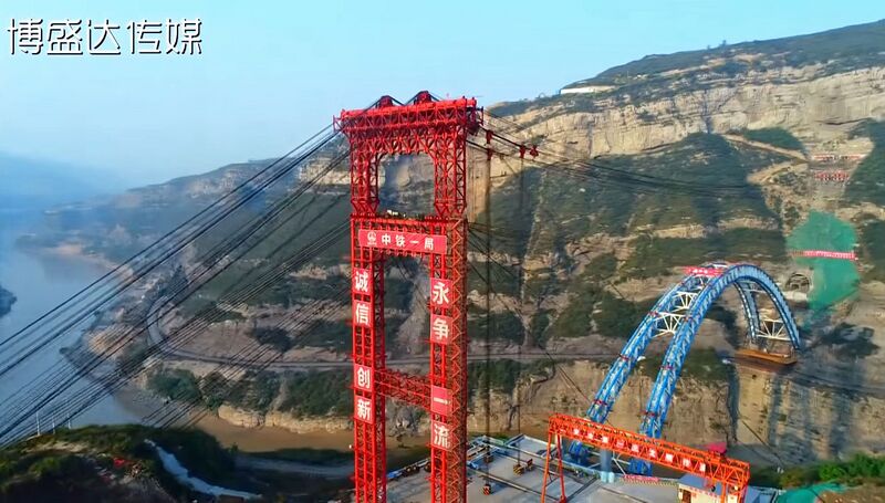 File:HuangheRailwayBridgeLongmen3.jpg