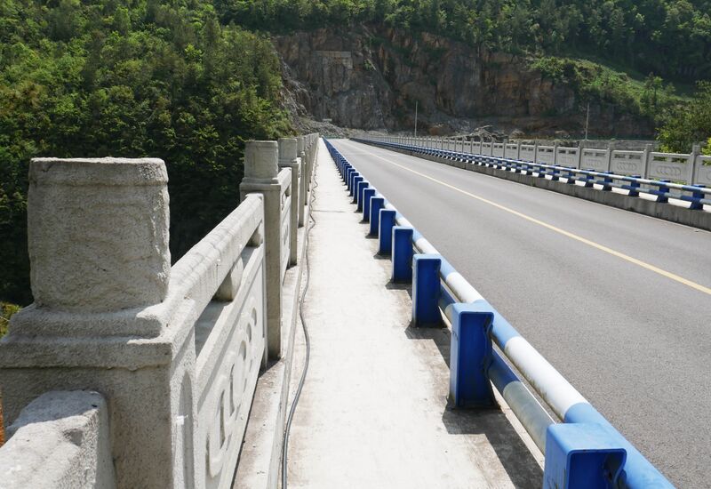 File:LiujiaheSidewalk.JPG