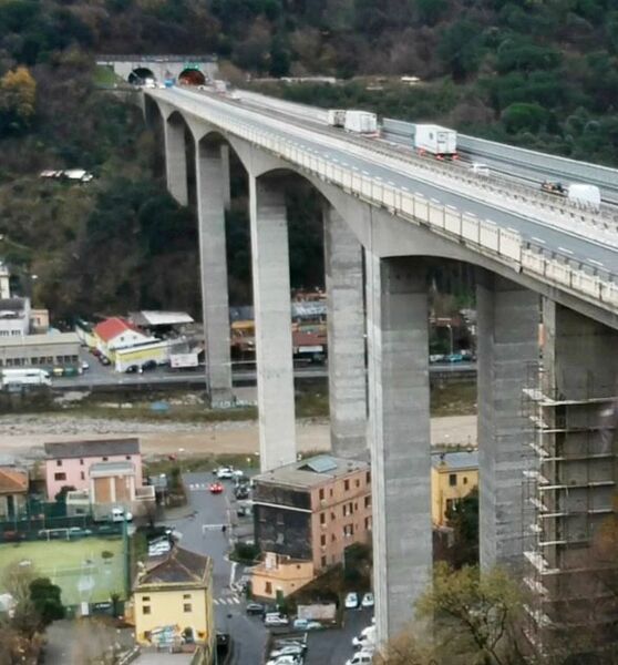 File:BisagnoView.jpg