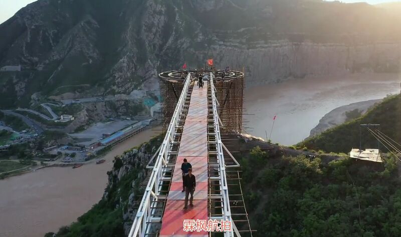 File:Longmenshan Glass Platform12.jpg
