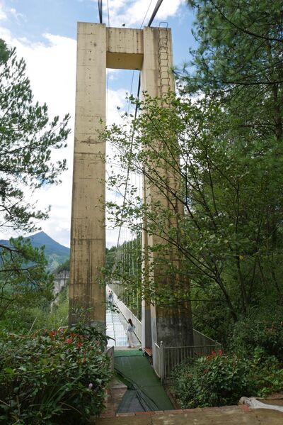 File:Fengdu Lianhuashan GlassEastTower.JPG