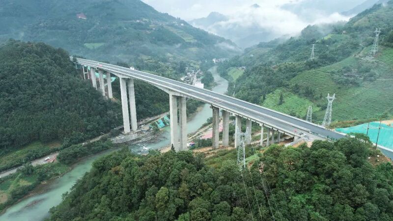 File:Xunjiang2.jpg