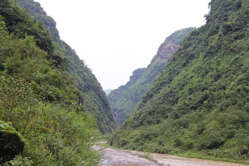 File:YangshuiheCanyon.jpg