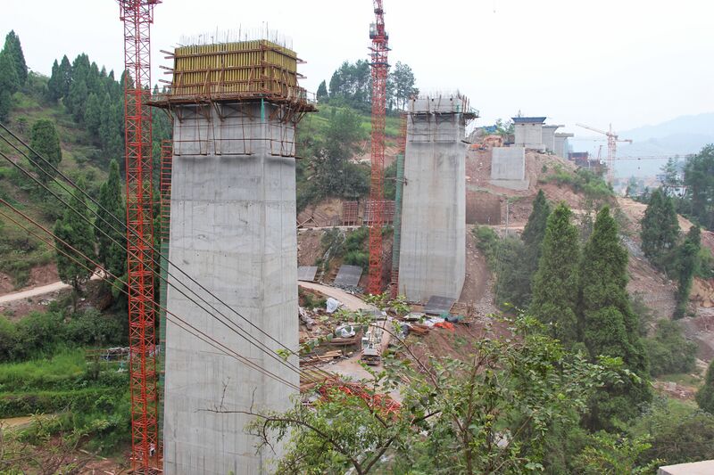 File:YelangheRailwaySouthApproach.jpg