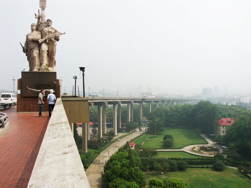 File:367Nanjing1stWalkwayStatue copy.jpg