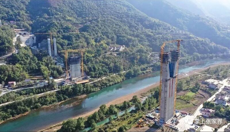 File:Loushui Bridge ChangtanheVPiers.jpg