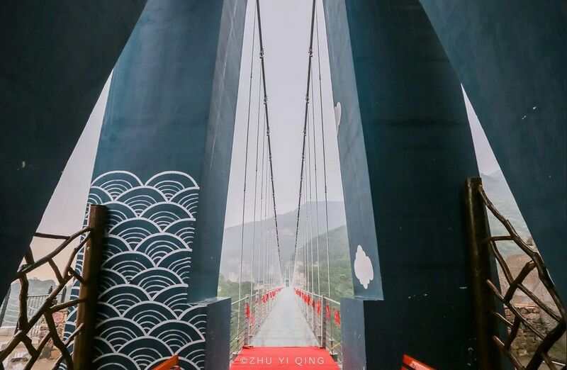 File:Yunqiushan GlassTowerView.jpg