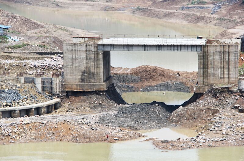 File:QingduheNearWujiangYanrongSmallBridge.jpg