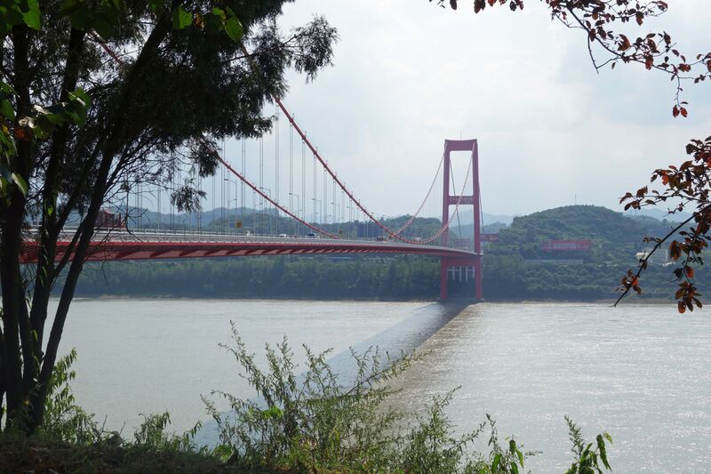 File:6YangtzeBridgeByDamian.jpg