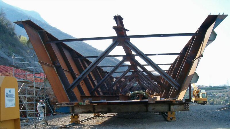 File:LontranoSteelBox.jpg