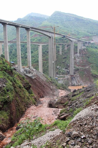File:NiulanjiangNewG85Beam&Stream.jpg