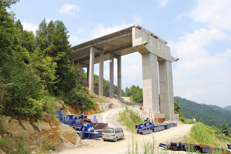 File:ZhongjianheApproaches2.jpg
