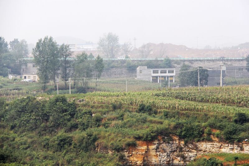 File:LuojiaoheBeamBijieHwyView.jpg
