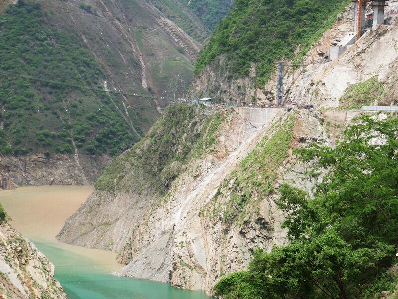 File:XisujiaoheFootbridgeSide.JPG
