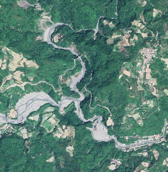 File:YunlungSatelliteWide.jpg