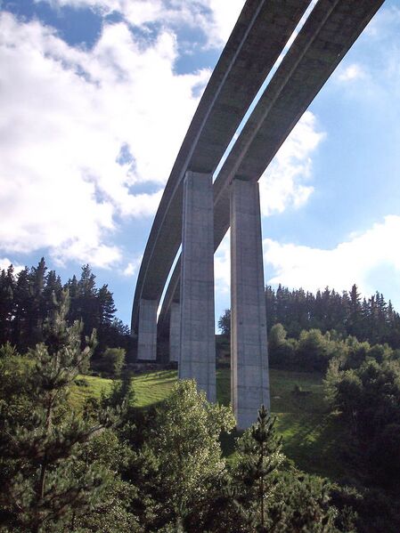 File:1MarinBridge.jpg