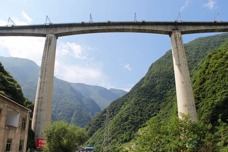 File:15YexiheRailwaySideByEric copy.jpg