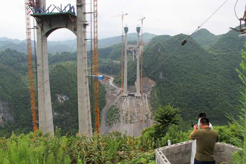File:ZhongjianheSurveyors.jpg