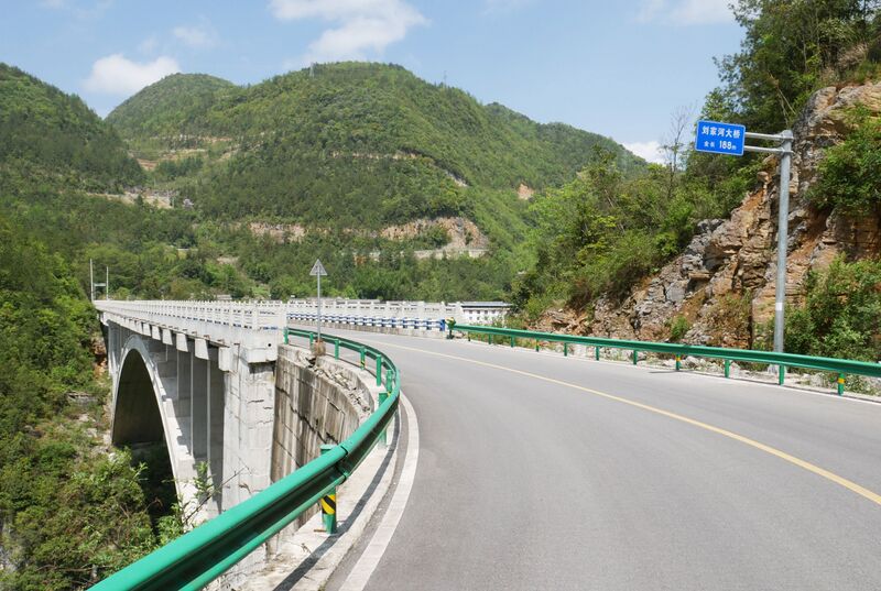 File:LiujiaheSignLength.JPG