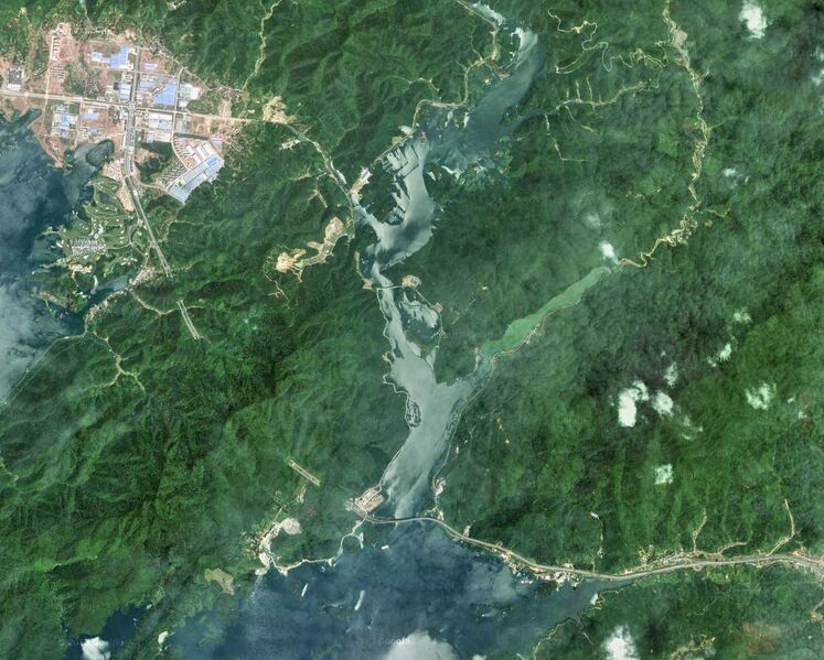 File:QiandaoLakeSatelliteWide.jpg