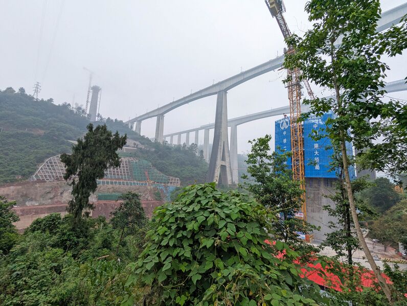 File:Caijiagou Railway Bridge YifuTallestFoundationWide.jpg