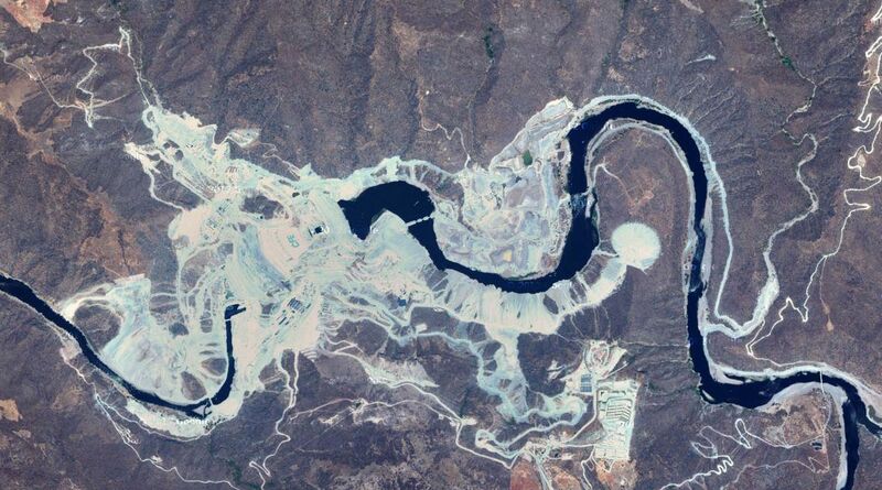 File:LaYescaDamSatellite.jpg