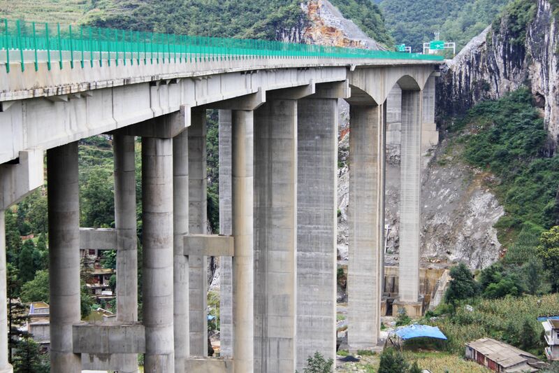 File:LuoshuidongLonglensBeam.jpg